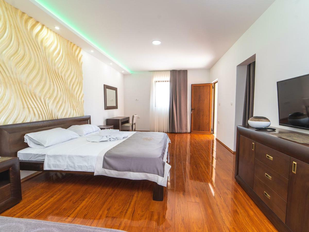 Hotel Royal Garden Niksic Ngoại thất bức ảnh