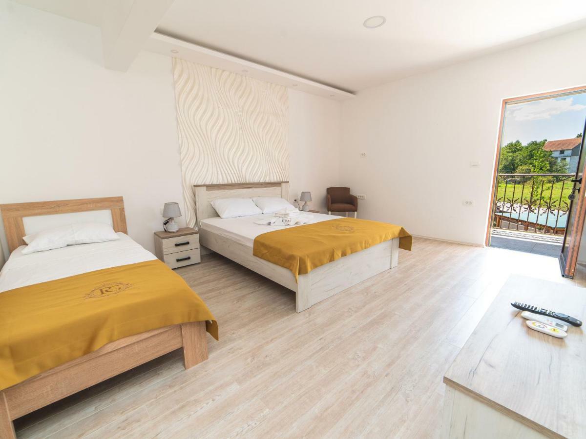 Hotel Royal Garden Niksic Ngoại thất bức ảnh