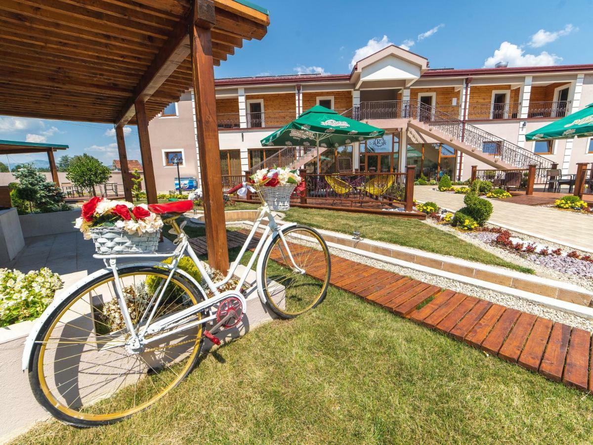 Hotel Royal Garden Niksic Ngoại thất bức ảnh