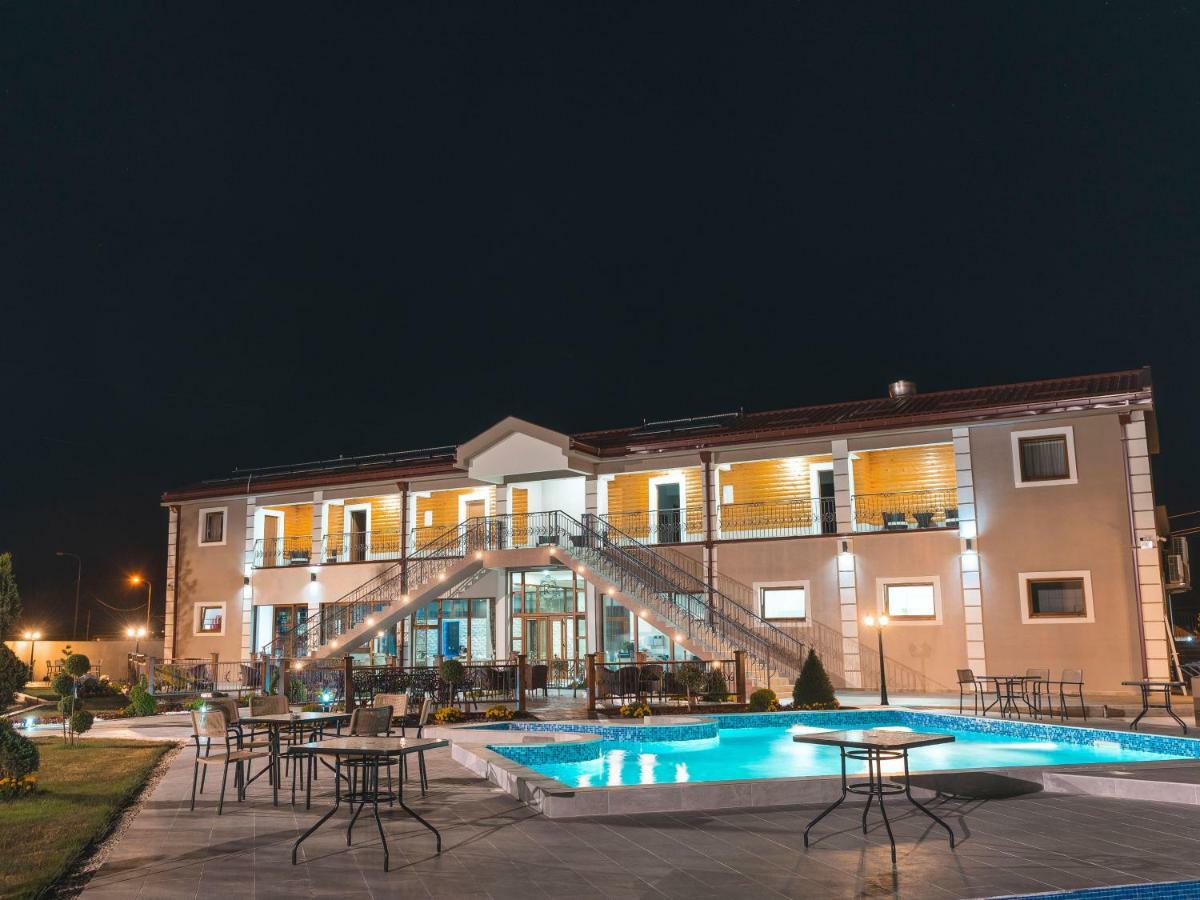 Hotel Royal Garden Niksic Ngoại thất bức ảnh